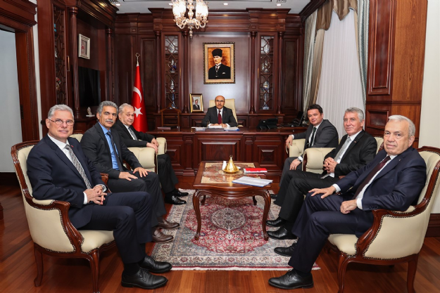 Bursa Valisi Mahmut Demirtaş'a Belediye Başkanlarından Ziyaret Gerçekleştirdi