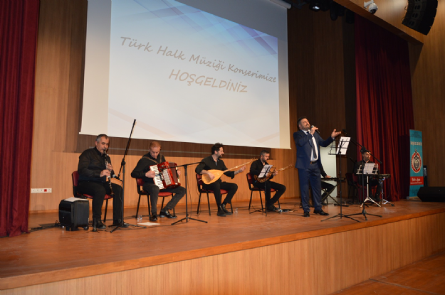 Orhangazi'de Türk Halk Müziği Konseri