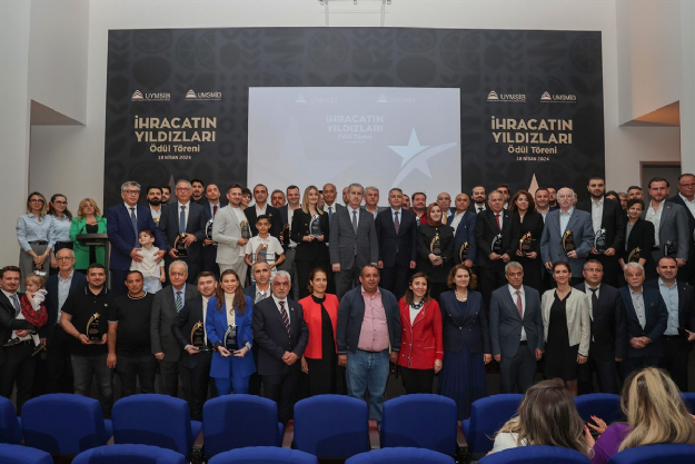Bursa Vali Vekili Hamdi Bolat İhracatın Yıldızları Ödül Töreni'ne Katıldı