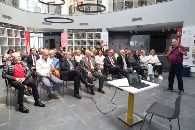 Eczacılar Nilüfer Belediyesi Doktor Ceyhun İrgil Sağlık Müzesinde Bir Araya Geldi