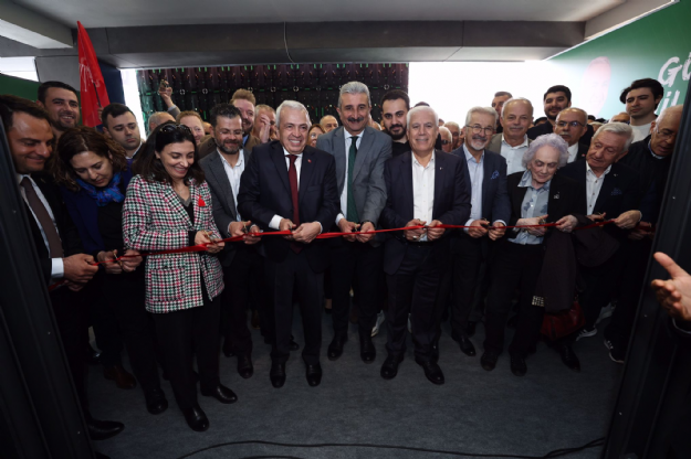 Nilüfer Belediye Başkan Adayı Şadi Özdemir'in Seçim Koordinasyon Merkezi'nde Görkemli Açılış
