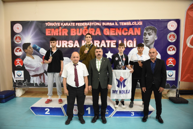 Yıldırım Naim Süleymanoğlu Spor Kompleksi Bir Şampiyonaya Ev Sahipliği Yapıyor
